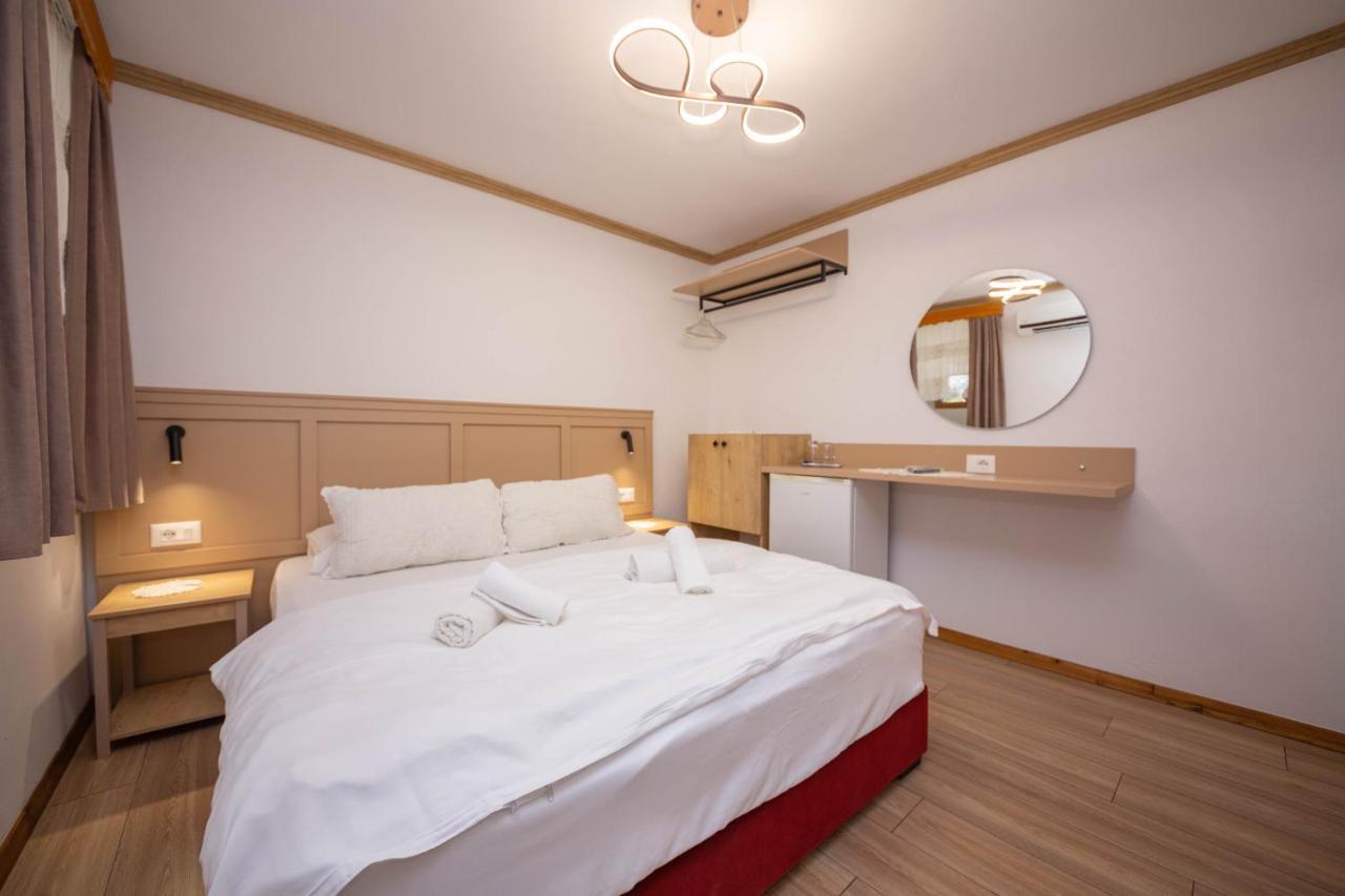 Bed And Breakfast Kotoni Gjirokastër Екстериор снимка