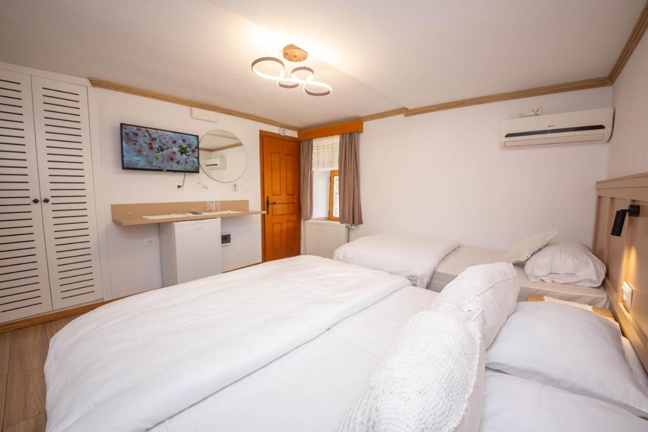 Bed And Breakfast Kotoni Gjirokastër Екстериор снимка
