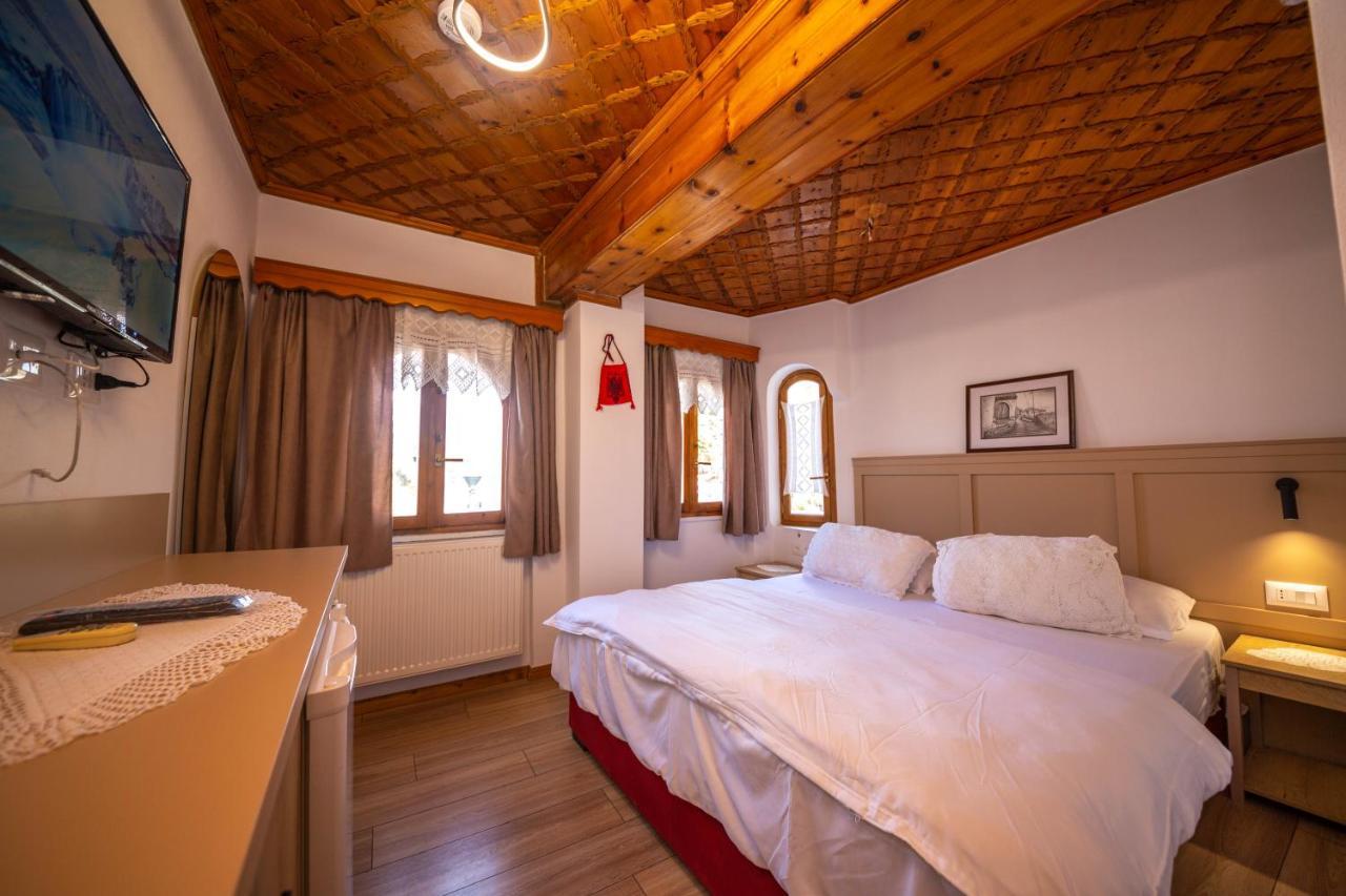 Bed And Breakfast Kotoni Gjirokastër Екстериор снимка