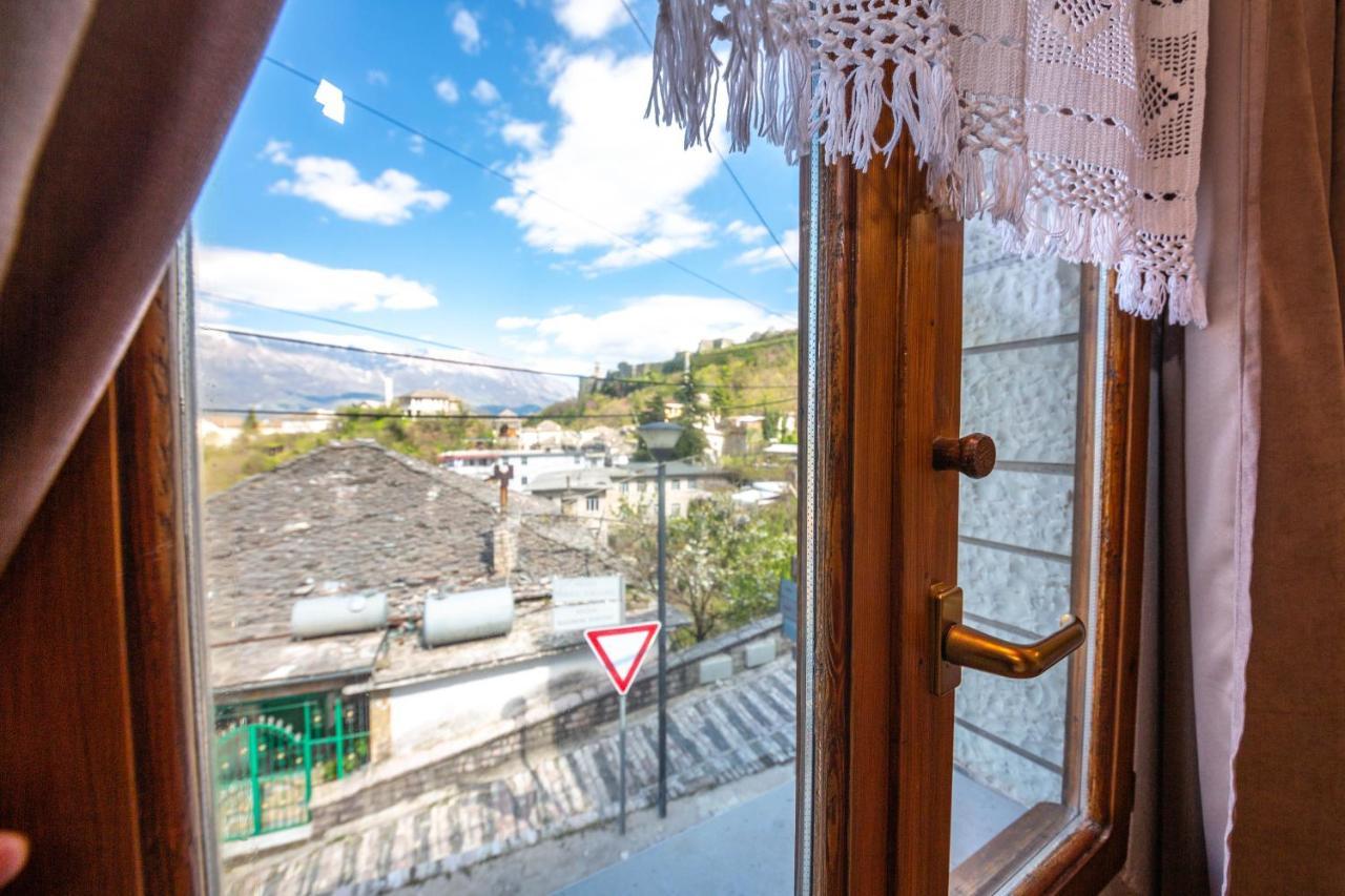 Bed And Breakfast Kotoni Gjirokastër Екстериор снимка