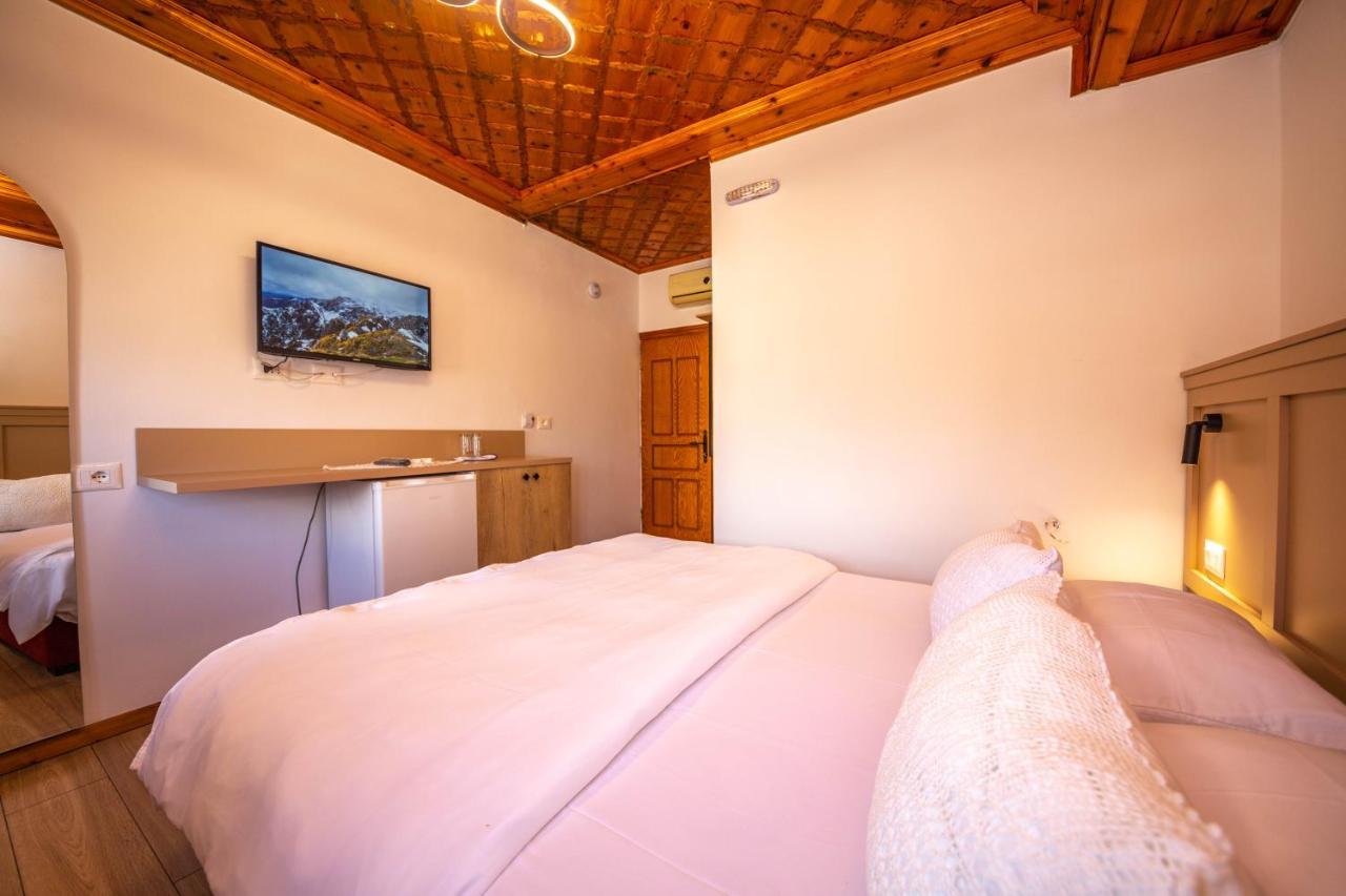 Bed And Breakfast Kotoni Gjirokastër Екстериор снимка