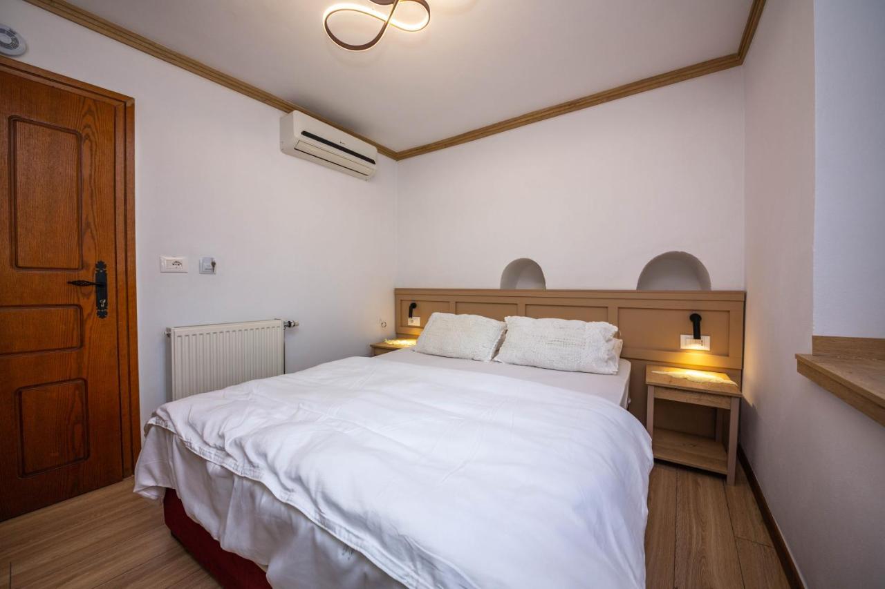 Bed And Breakfast Kotoni Gjirokastër Екстериор снимка