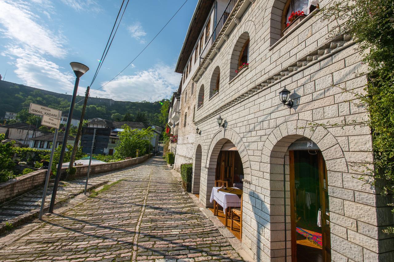 Bed And Breakfast Kotoni Gjirokastër Екстериор снимка