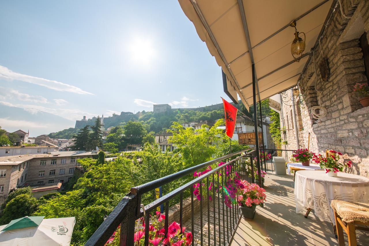 Bed And Breakfast Kotoni Gjirokastër Екстериор снимка