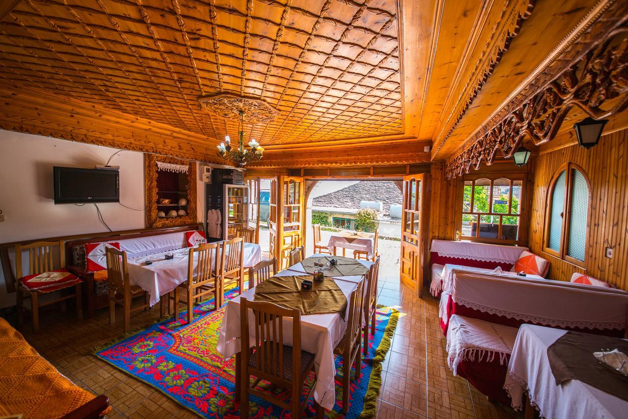 Bed And Breakfast Kotoni Gjirokastër Екстериор снимка